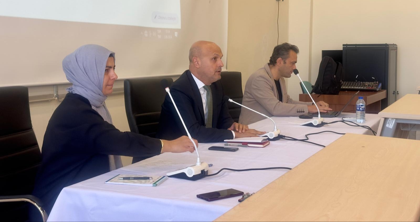 Meslek Yüksekokulumuz Akademik Kurul Toplantısı Düzenlendi
