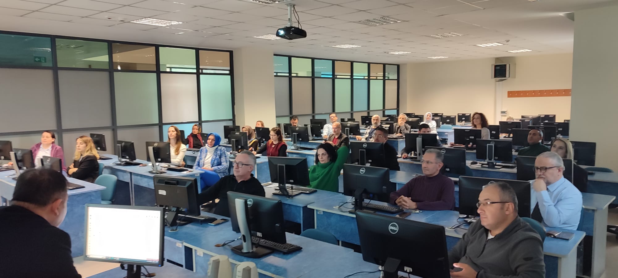 Meslek Yüksekokulumuzda Bologna Süreci Bilgilendirme Eğitimi Gerçekleştirildi