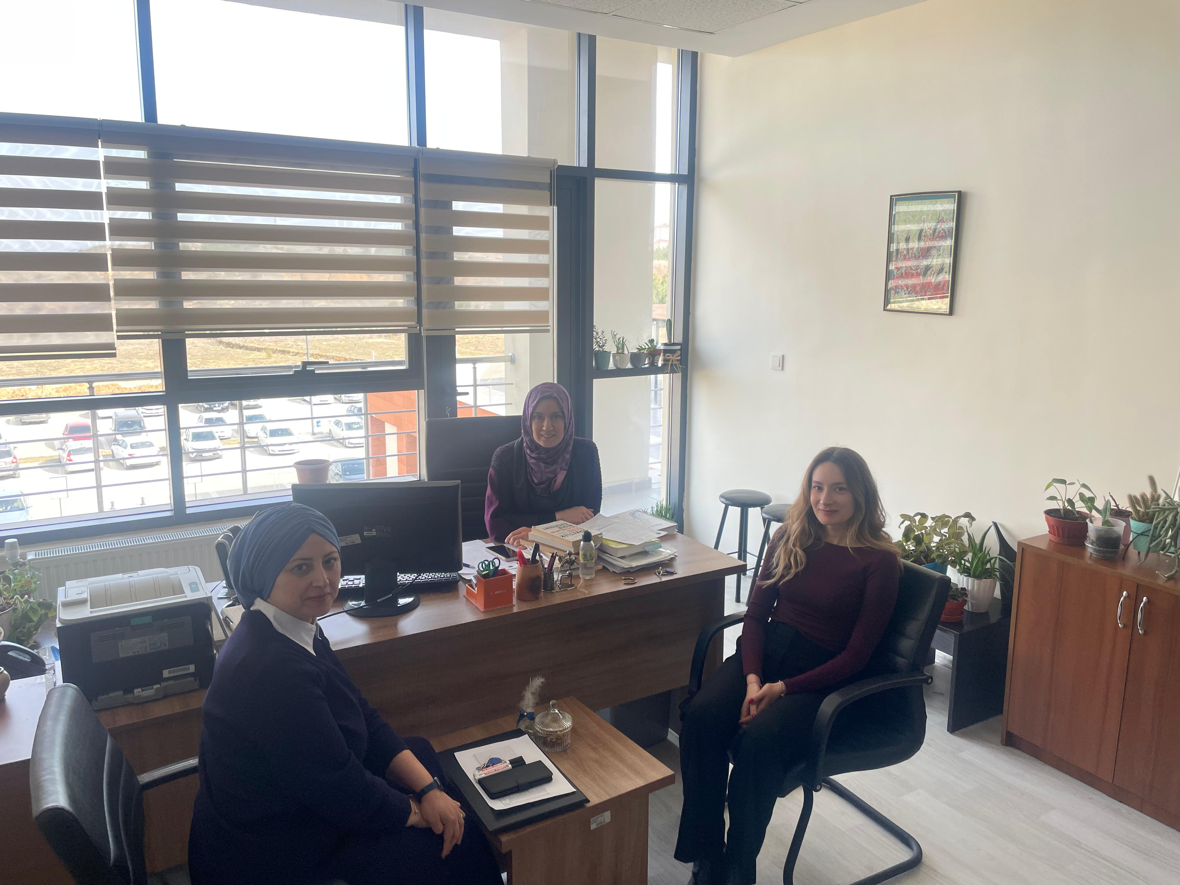 İnsan Kaynakları Yönetimi Programı 11 Mart 2025 Tarihli Staj Komisyonu Toplantısını Gerçekleştirildi