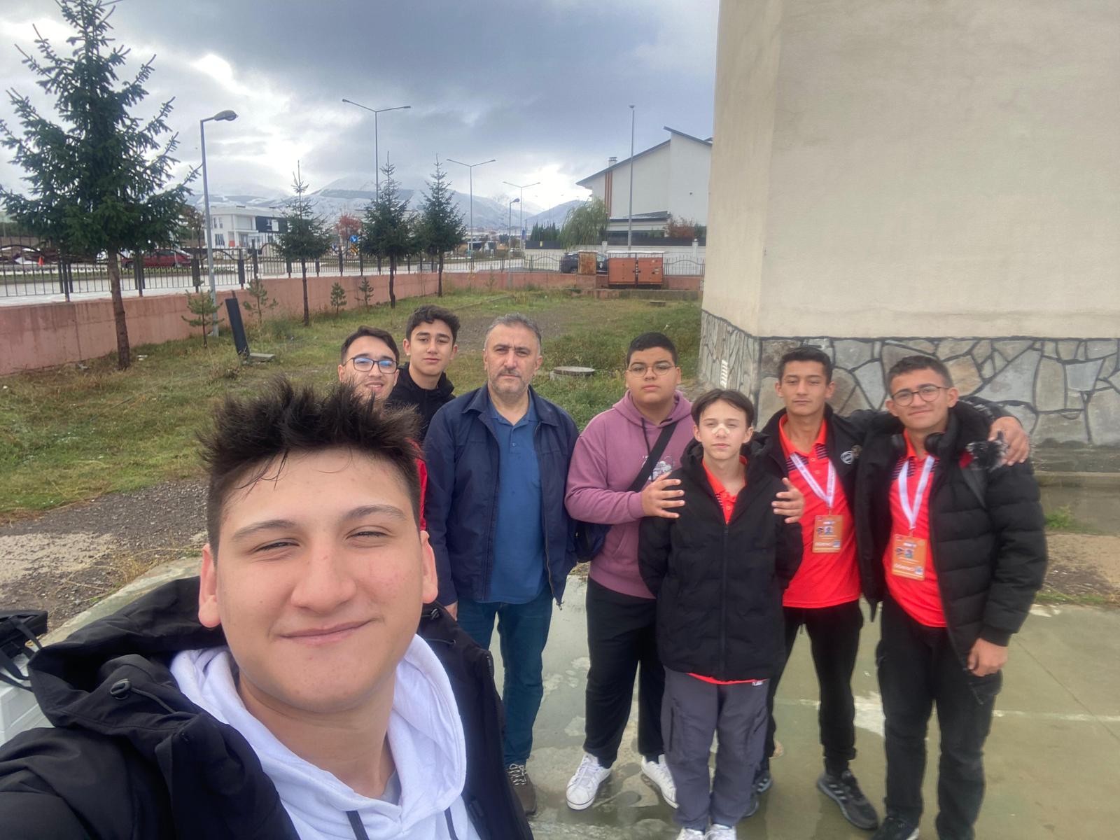 Yüksekokulumuz  16.Uluslararası MEB Robot Yarışmasında Temsil Edildi