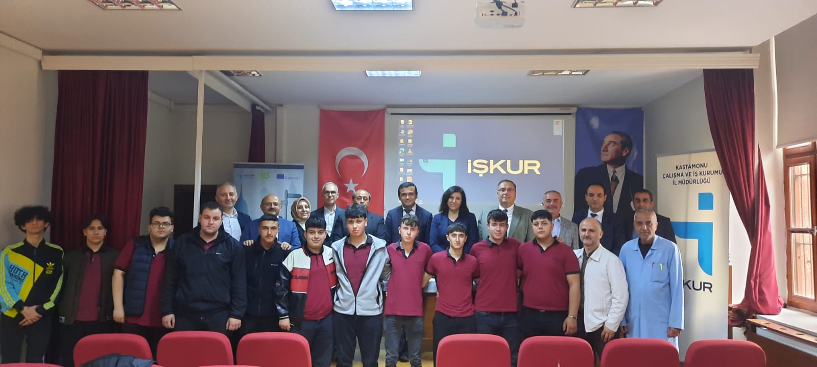Taşmektep MTAL'de Kariyer ve Deneyim Paylaşımı Semineri Gerçekleştirildi
