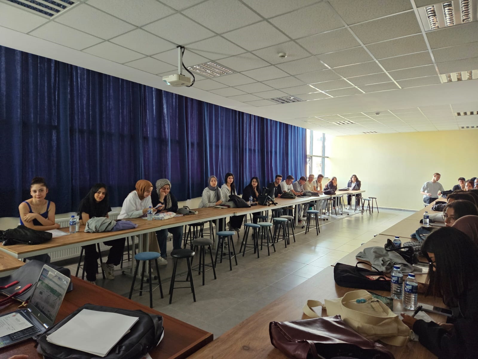 Öğrencilerimize Oryantasyon Eğitimi Verildi