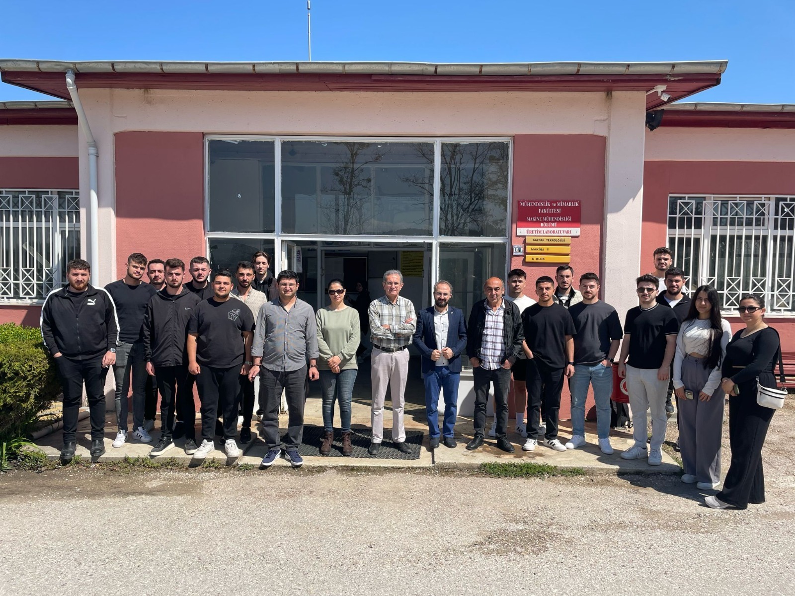 İnşaat Bölümü’nün Makine Atölyesi Gezisi