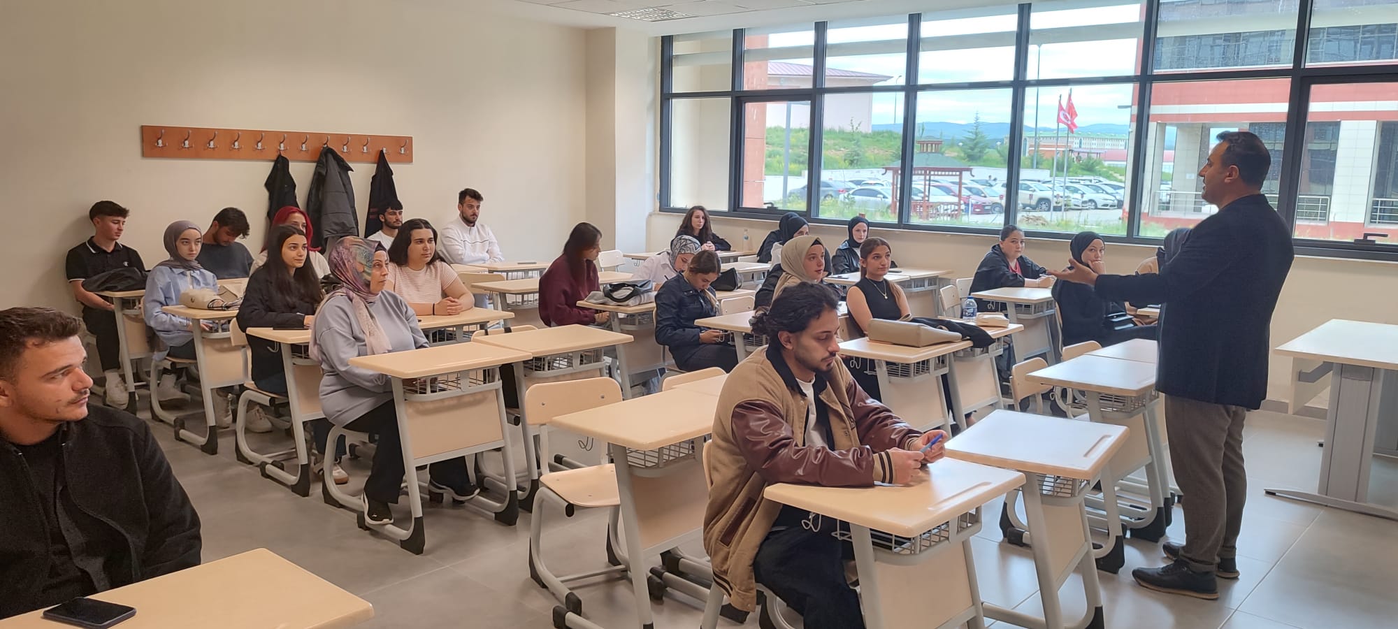 İşletme Yönetimi Programı Öğrencilerine Yönelik “İş Arama Teknikleri Eğitimi” Gerçekleştirildi