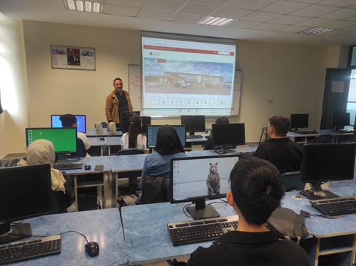 17 Mart 2025 Tarihinde İşletme Yönetimi Programı 1. Sınıf Öğrencileriyle Danışmanlık Toplantısı Gerçekleştirildi