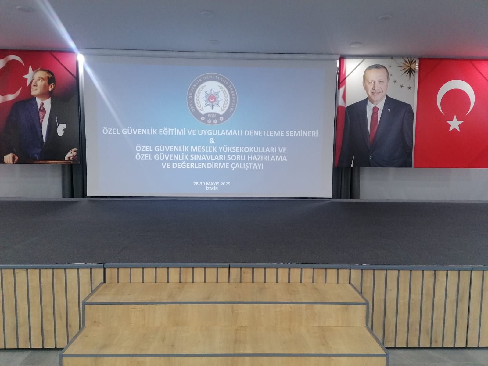 Yüksekokulumuz Özel Güvenlik Meslek Yüksekokulları ve Özel Güvenlik Sınavları Soru Hazırlama ve Değerlendirme Çalıştayı'na (ÖZGE) Katıldı
