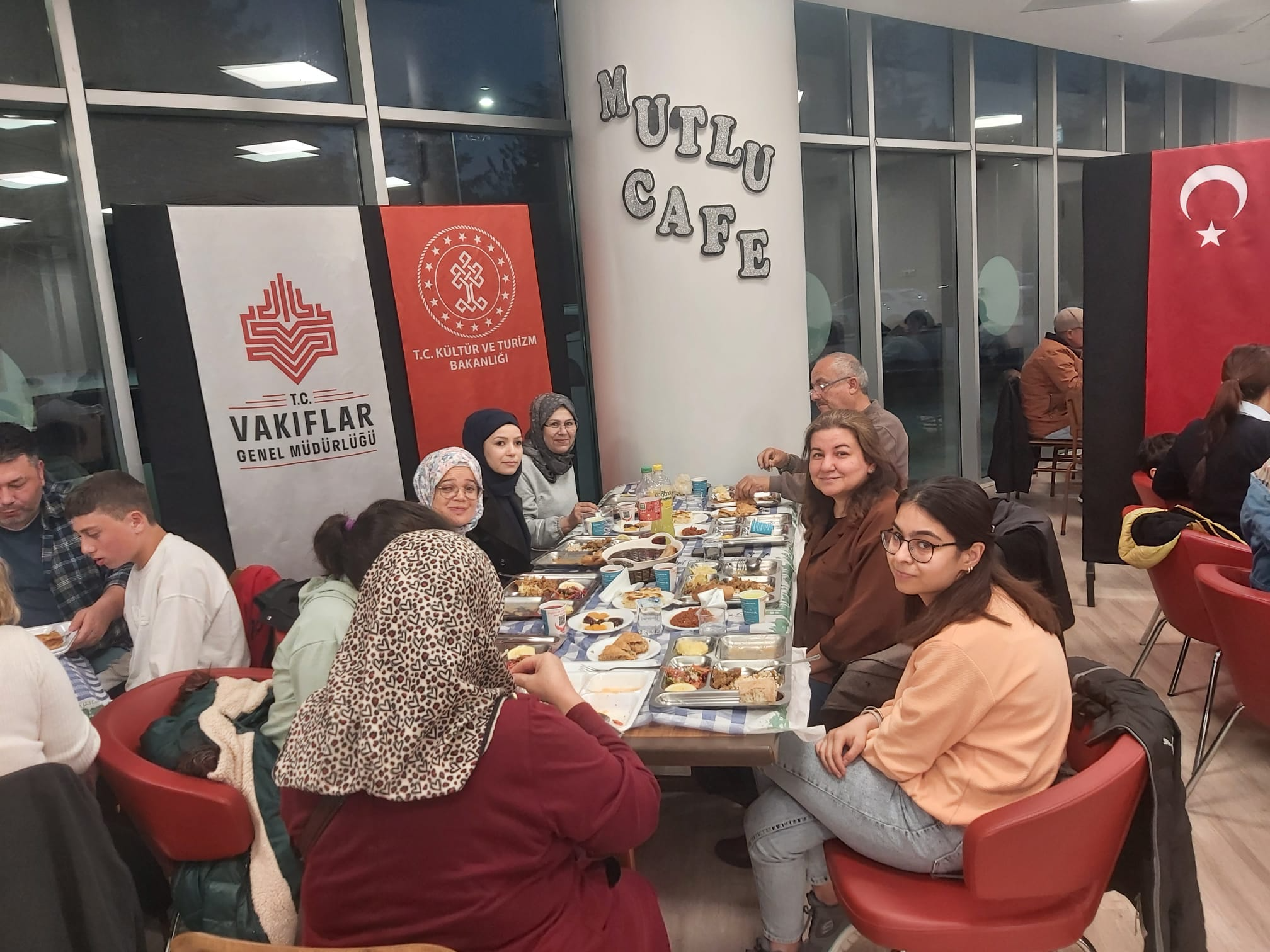 Mutlu Kafe’de Ramazanı Birlikte Uğurladık