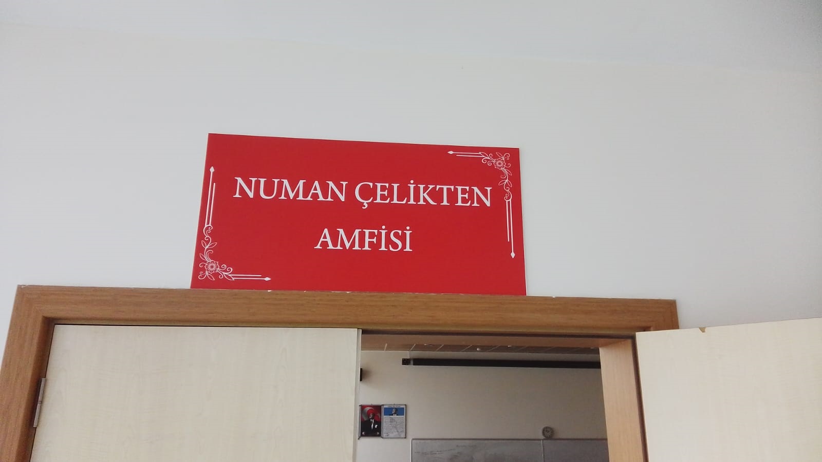 Numan Çelikten'in İsmi Amfi-1'e Verildi
