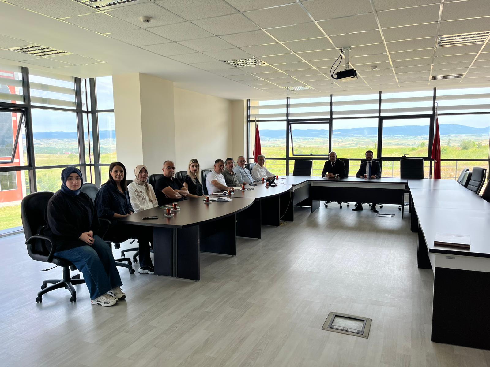 Meslek Yüksekokulumuzda Müdürümüz Doç. Dr. Muhammed SALMAN Başkanlığında Birim Kalite Üst Komisyonu Toplantısı Gerçekleştirildi