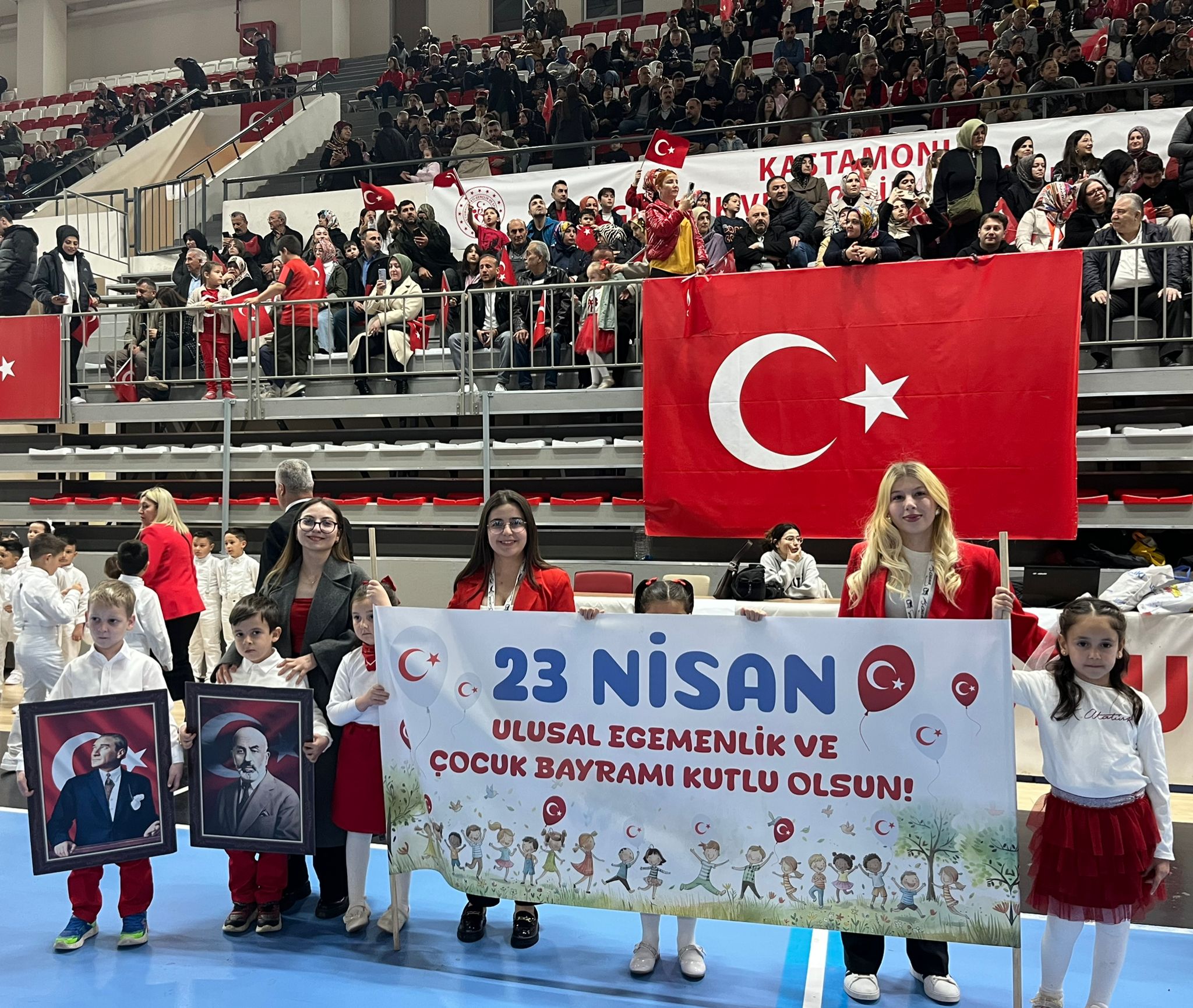 Öğrencilerimiz 23 Nisan Coşkusuna Ortak Oldu! 