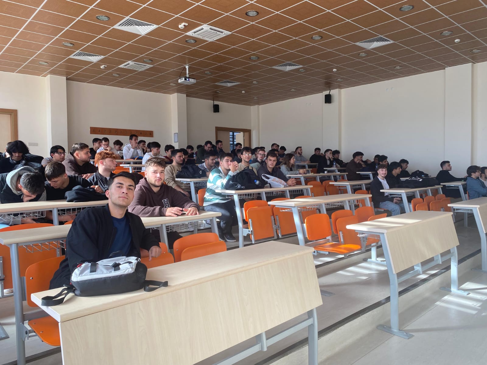 Erasmus+ Staj Hareketliliği Deneyim Paylaşımı Toplantısı Düzenlendi