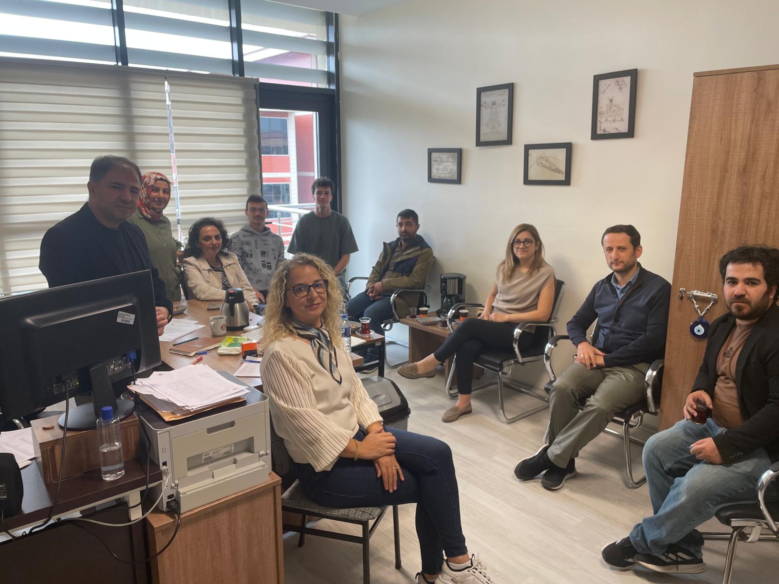 Kastamonu Meslek Yüksekokulu Bilgisayar Teknolojileri Bölümü, 19.09.2025 tarihinde Bölüm Başkanı Dr. Öğr. Üyesi Serbun Ufuk DEĞER başkanlığında toplandı.