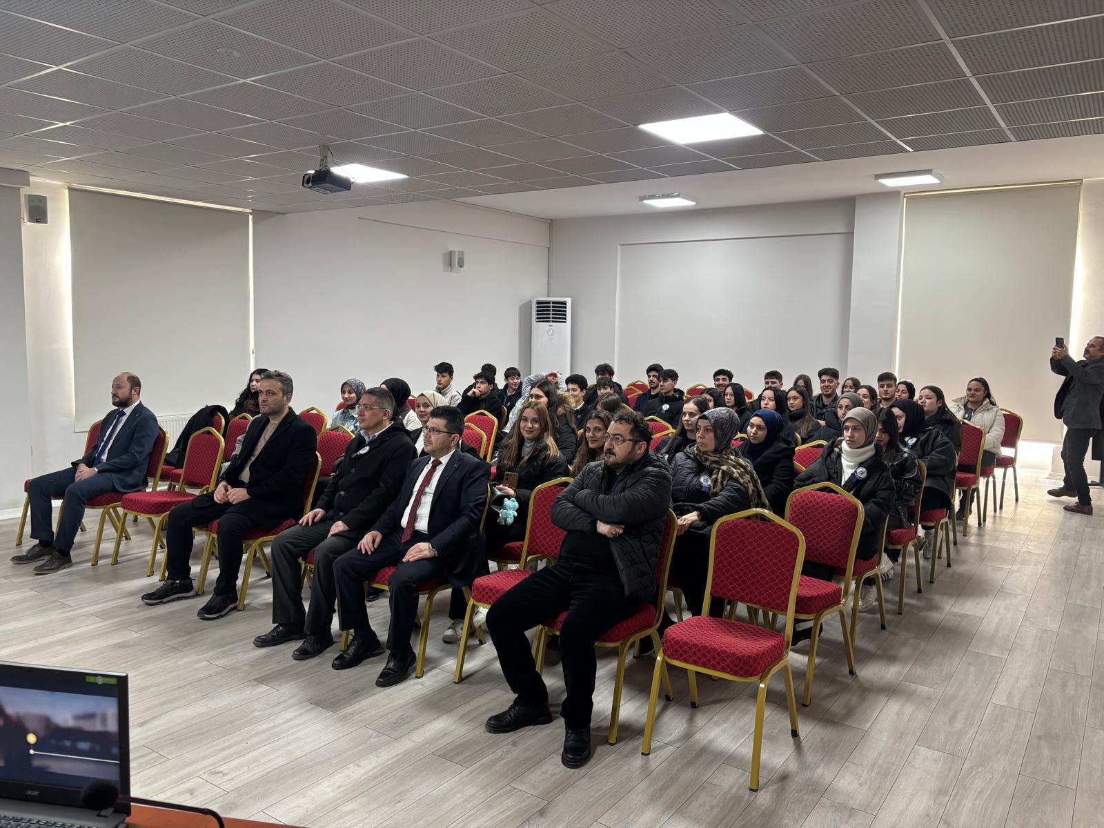 Öğrencilerimiz ile Kastamonu Serbest Muhasebeci Mali Müşavirler Odası tarafından düzenlenen Muhasebe Haftası Etkinliklerine Katılım Gerçekleştirildi