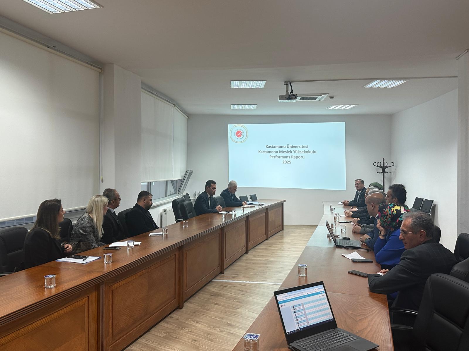 Meslek Yüksekokulumuz Akademik Performans Değerlendirme Toplantısı Gerçekleştirildi