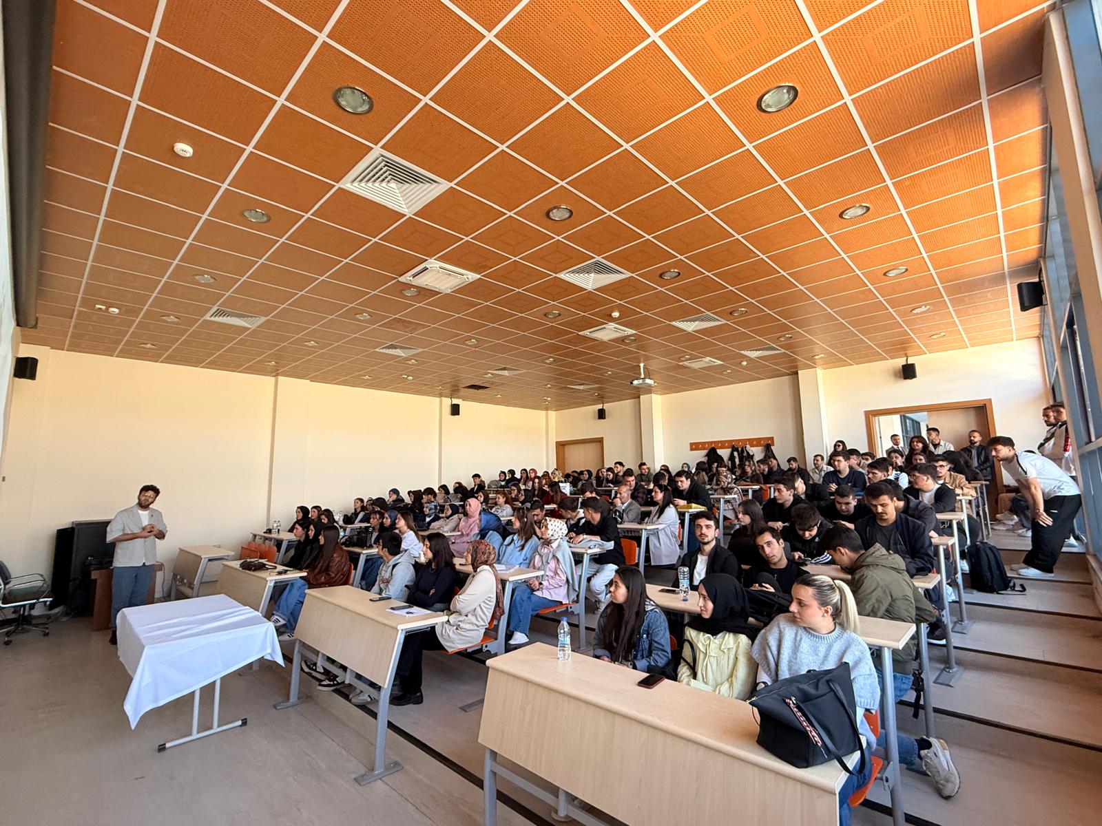 Meslek Yüksekokulumuzda Sosyal Sorumluluk Proje Yazma Eğitimi Gerçekleştirildi